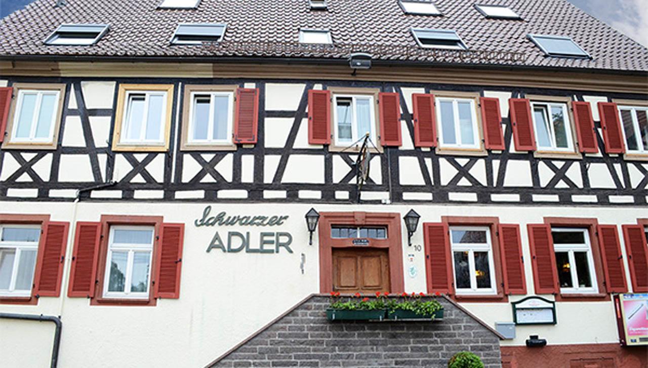 Landhotel Schwarzer Adler Tiefenbronn Eksteriør bilde